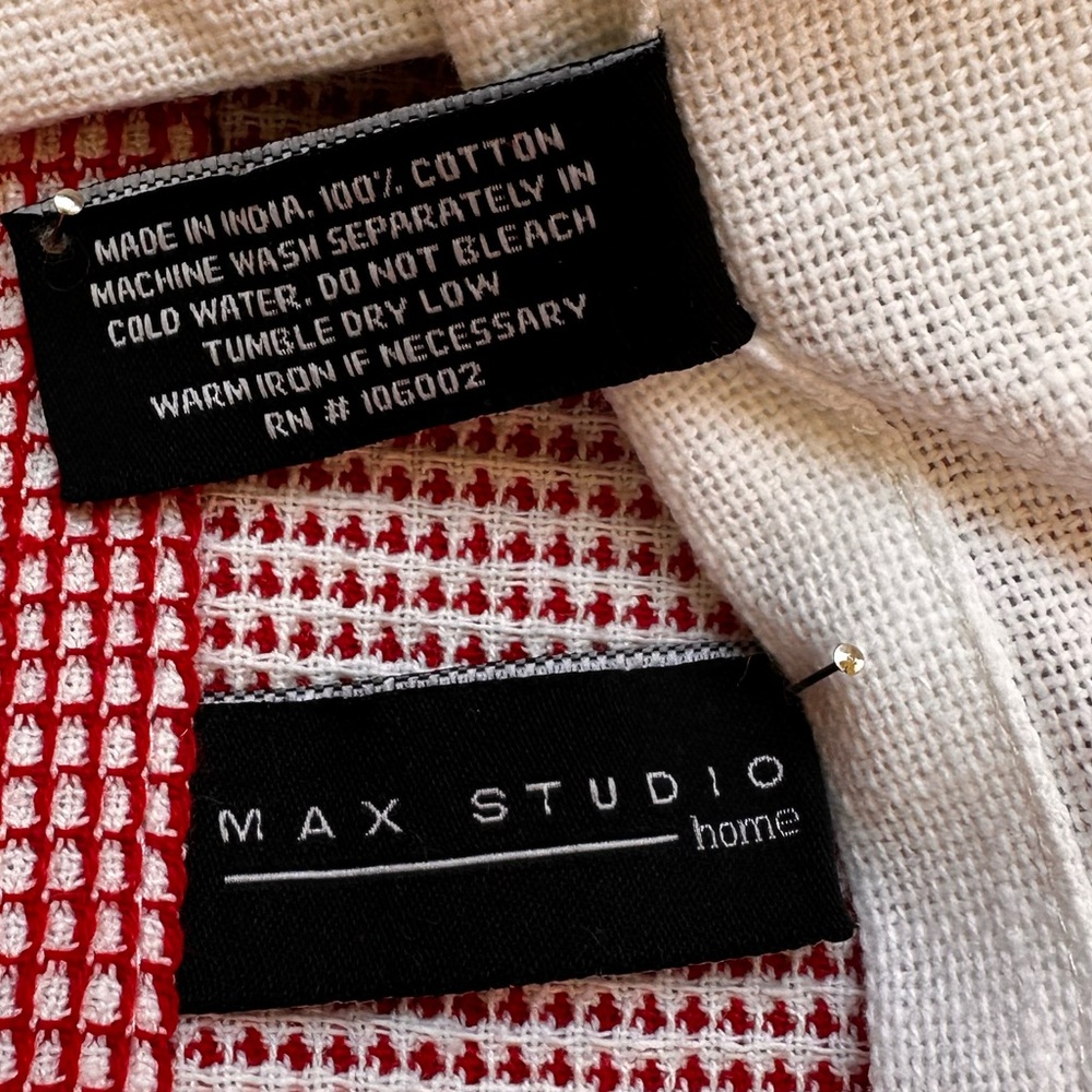 Set of 3 Max Studio Dashing Through the Snow Skier holiday themed kitchen towels - Picture 13 of 16
